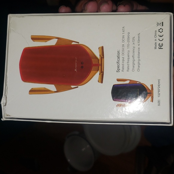 NIB Smart Wireless charger - Picture 2 of 3